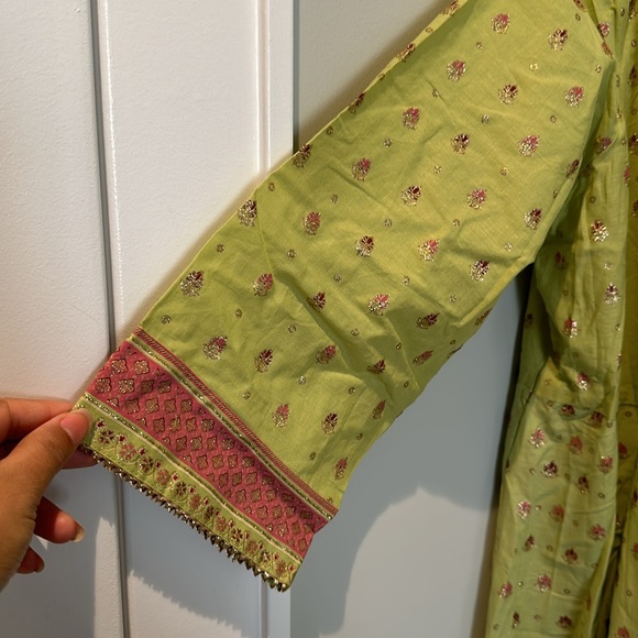 Three piece Indian outfit - Picture 12 of 14